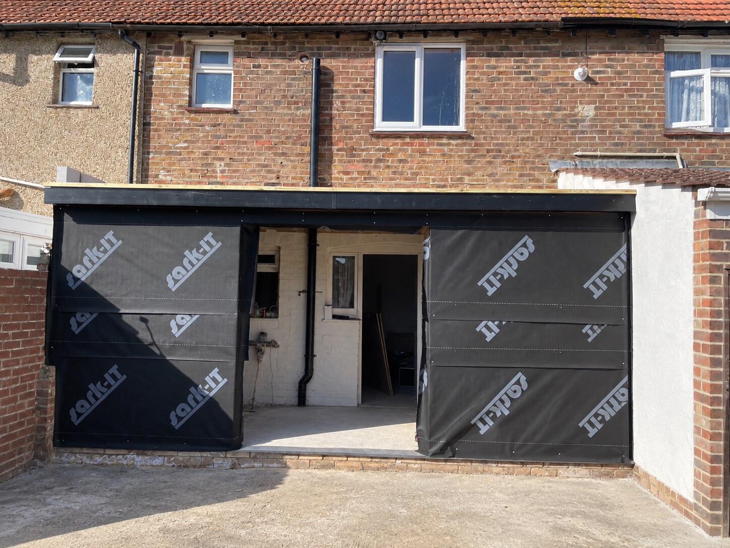 Rear extension during construction with the wall membrane and roofline installed in Bognor Regis