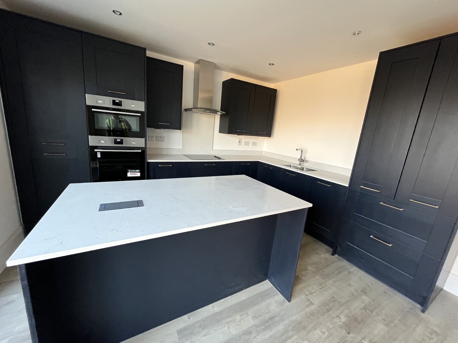 Kitchen fitting, bathroom refurbishment carpentry and fitted utility spaces delivered with close attention to alignment, practical use and the finished room.